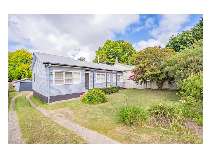 60 Newton Street, Armidale NSW 2350