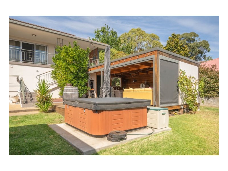 3 Garibaldi Street, Armidale NSW 2350