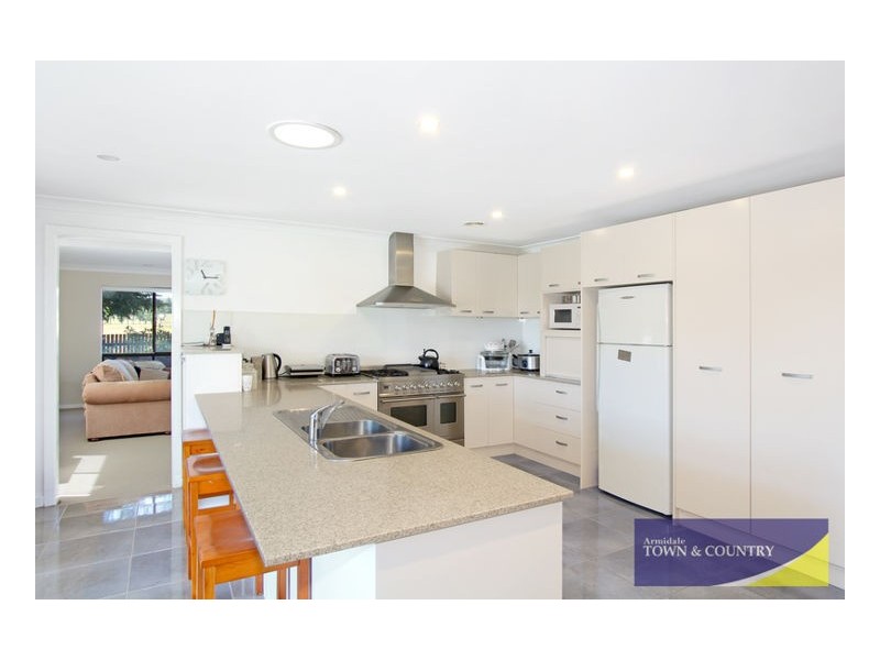 8 Barloo Road, Armidale NSW 2350
