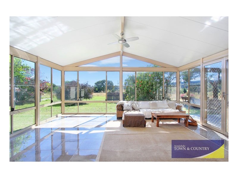 8 Barloo Road, Armidale NSW 2350