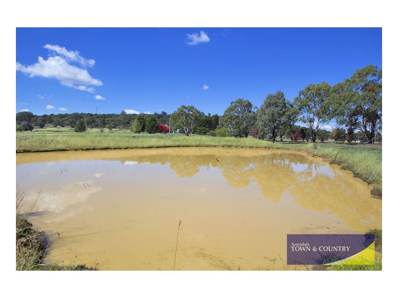8 Barloo Road, Armidale NSW 2350