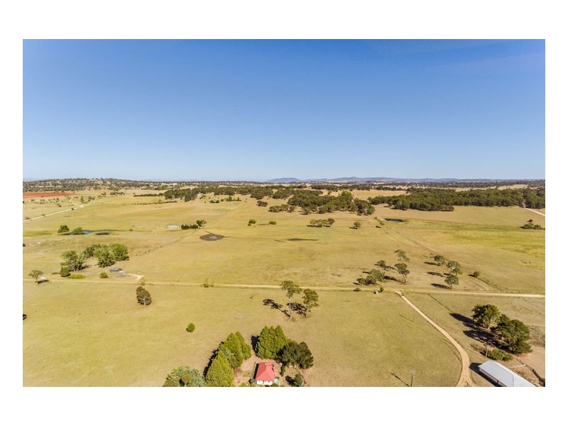 402 Dumaresq Road, Armidale NSW 2350