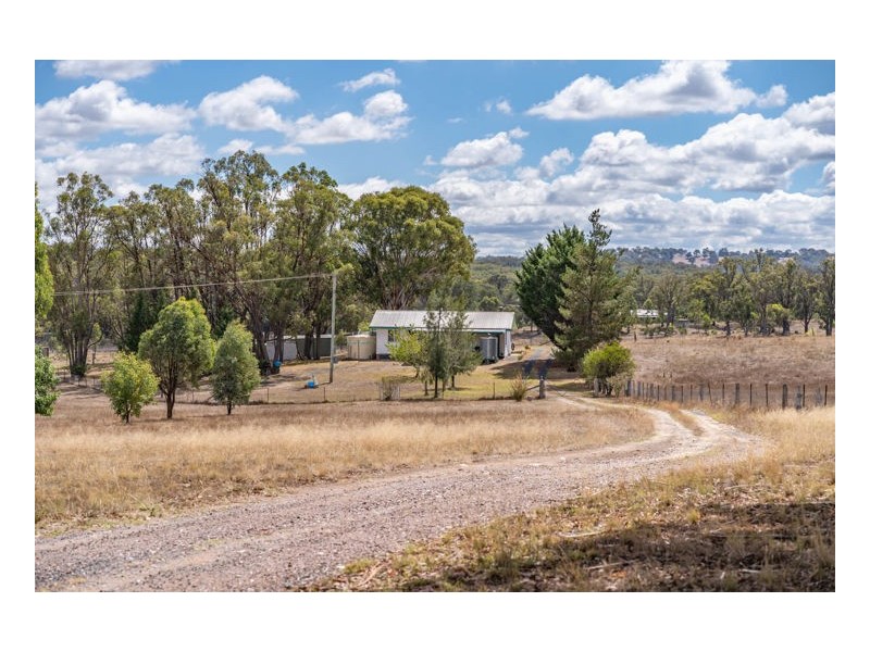 92 Kendall Road, Armidale NSW 2350