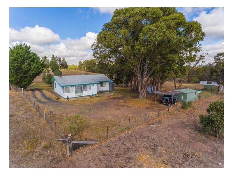 92 Kendall Road, Armidale NSW 2350