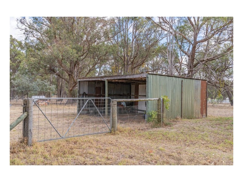 92 Kendall Road, Armidale NSW 2350