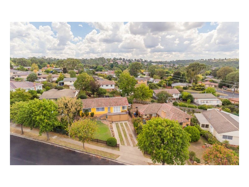 7 Richardson Avenue, Armidale NSW 2350