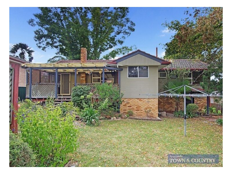 6 Mayfield Avenue, Armidale NSW 2350