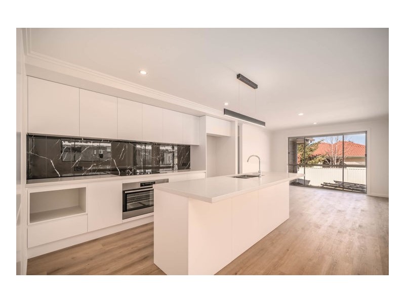 8 Albion Close, Armidale NSW 2350