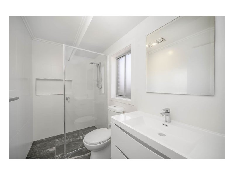 8 Albion Close, Armidale NSW 2350