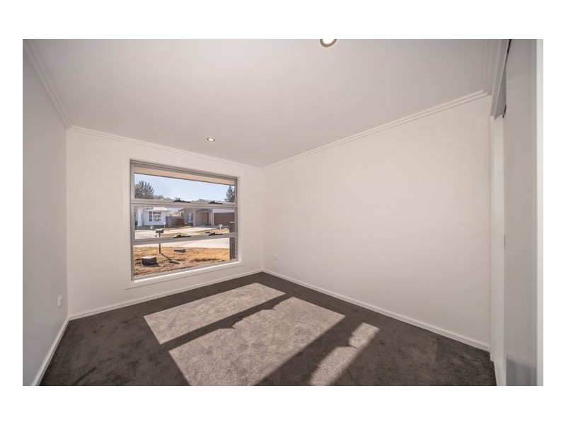 8 Albion Close, Armidale NSW 2350