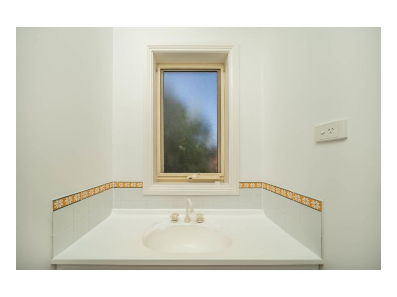 13A Crest Road, Armidale NSW 2350