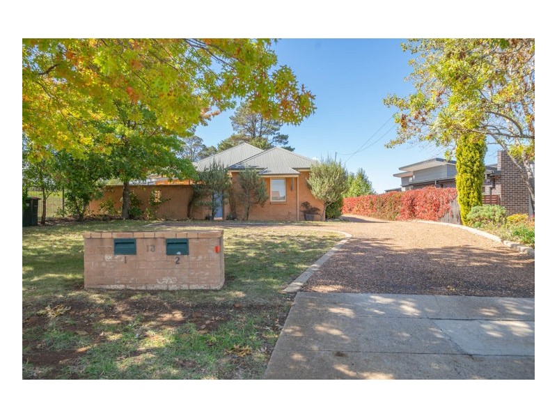 13A Crest Road, Armidale NSW 2350