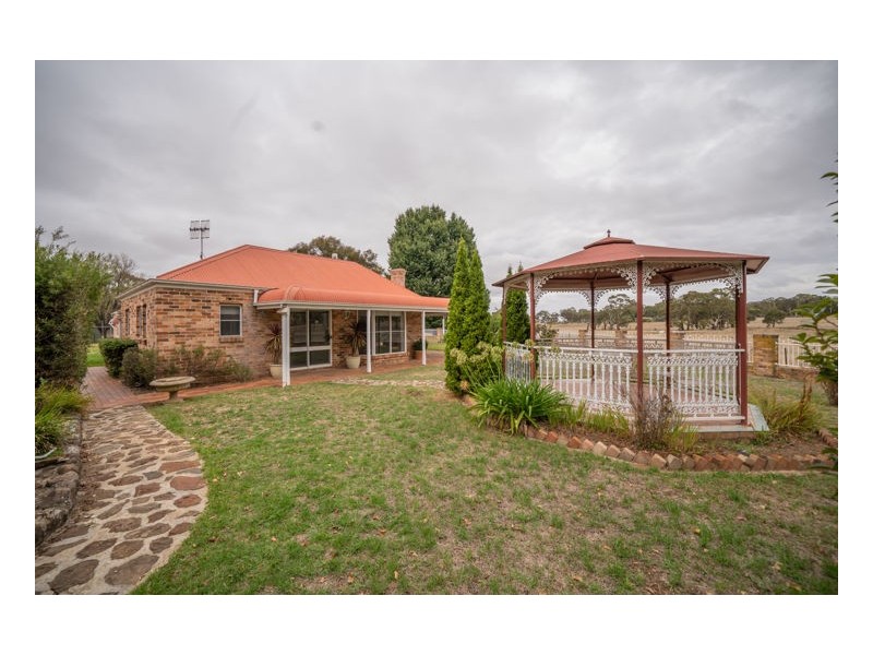1014 Boorolong Road, Armidale NSW 2350