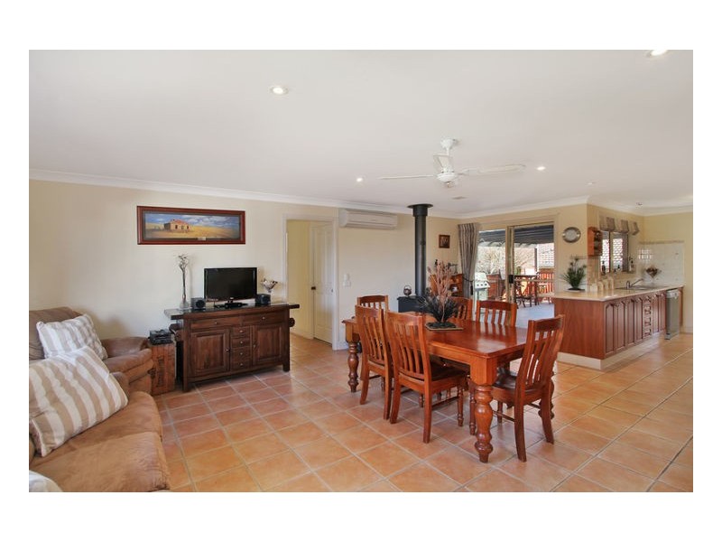 14 Donegal Terrace, Armidale NSW 2350