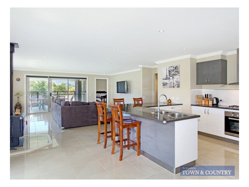 7 Schaefer Drive, Armidale NSW 2350