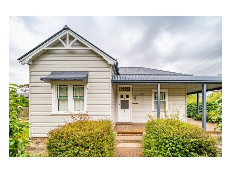 1 King Street, Uralla NSW 2358