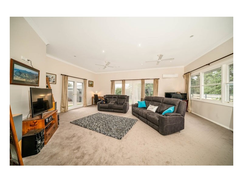 1 King Street, Uralla NSW 2358