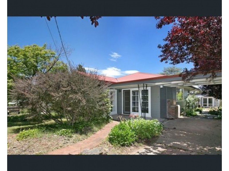 6 Millie Street, Armidale NSW 2350