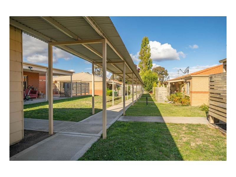 12x Units 80-92 Queen Elizabeth Drive, Armidale NSW 2350