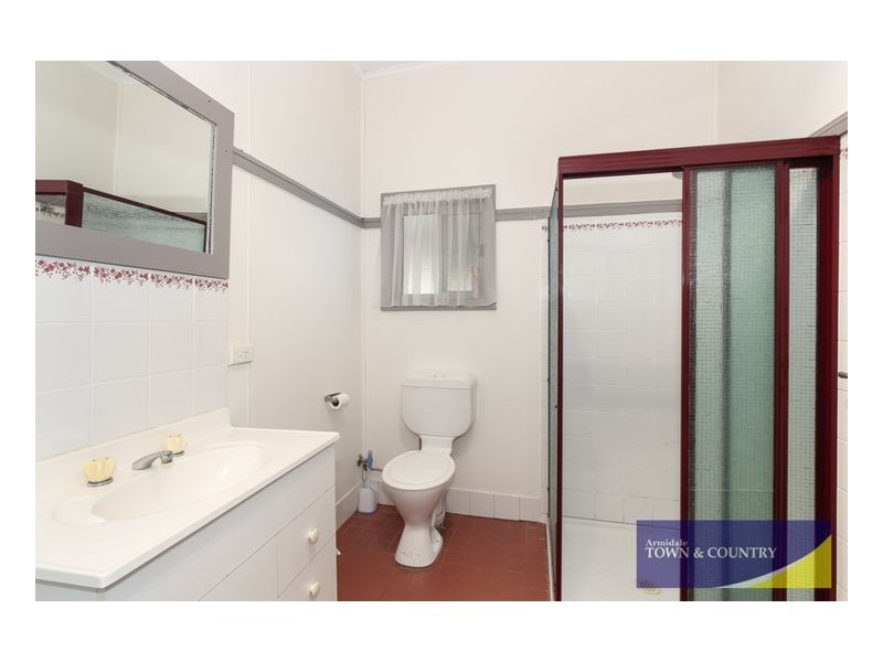 100 Golgotha Street, Armidale NSW 2350