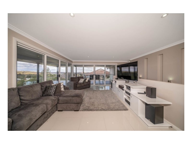 12 McCarthy Crescent, Armidale NSW 2350