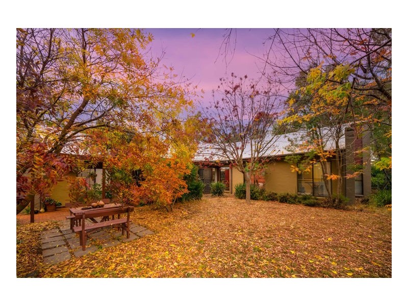 21 Burgess Street, Armidale NSW 2350