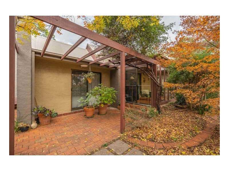 21 Burgess Street, Armidale NSW 2350