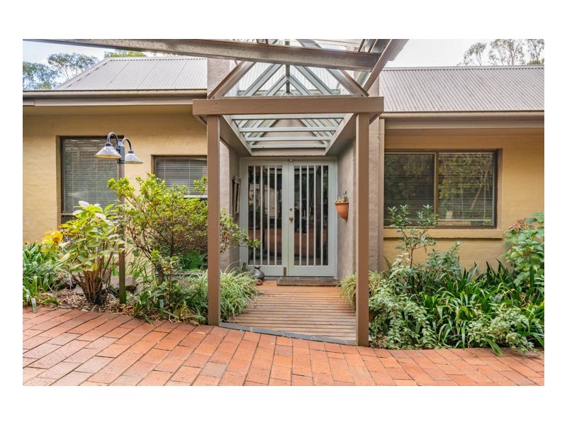 21 Burgess Street, Armidale NSW 2350