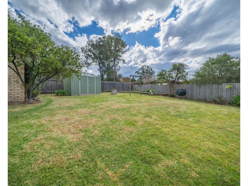 19 Richardson Avenue, Armidale NSW 2350