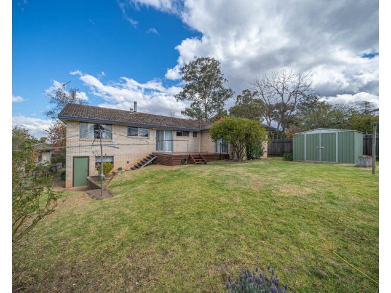 19 Richardson Avenue, Armidale NSW 2350