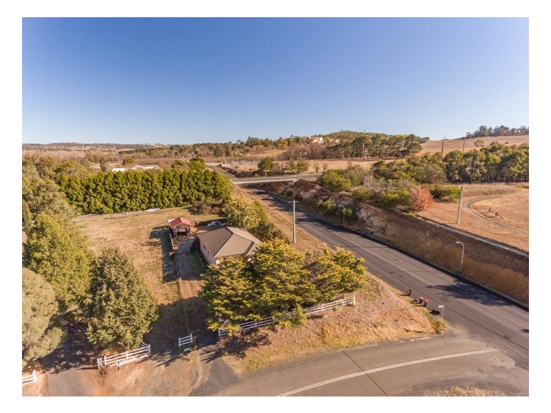 22a Madgwick Drive, Armidale NSW 2350