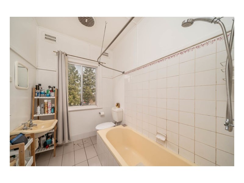 22a Madgwick Drive, Armidale NSW 2350