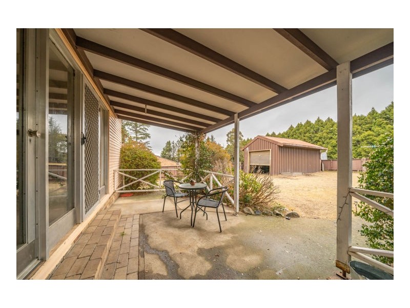22a Madgwick Drive, Armidale NSW 2350