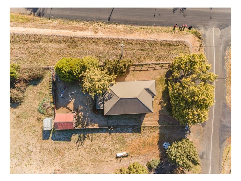22a Madgwick Drive, Armidale NSW 2350