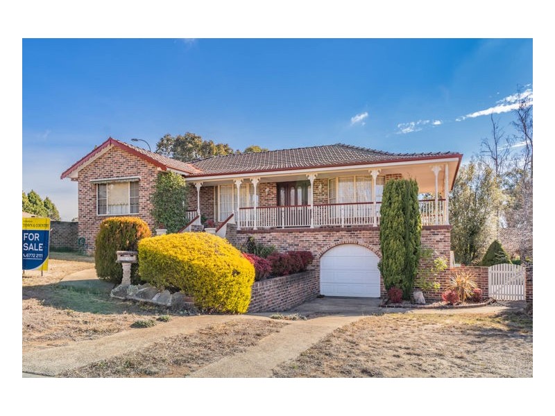 1 Cotterell Place, Armidale NSW 2350