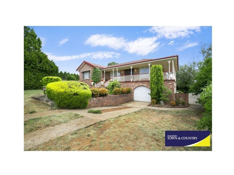 1 Cotterell Place, Armidale NSW 2350