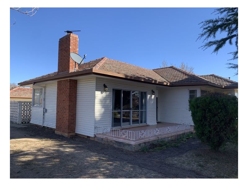 122 Barney Street, Armidale NSW 2350