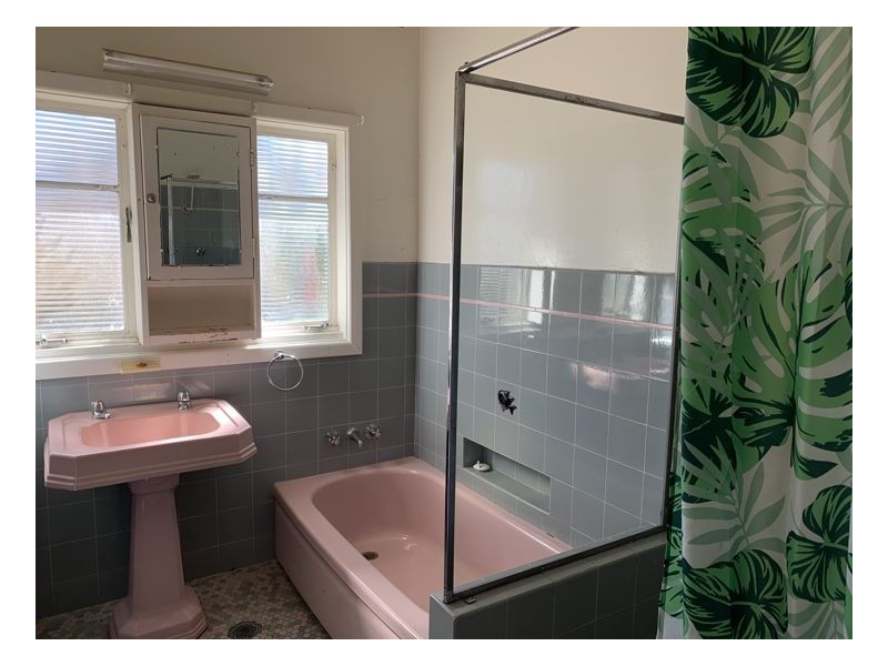 122 Barney Street, Armidale NSW 2350