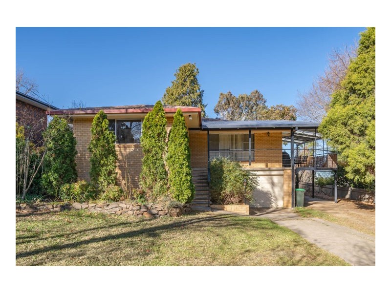 13 Mayfield Avenue, Armidale NSW 2350