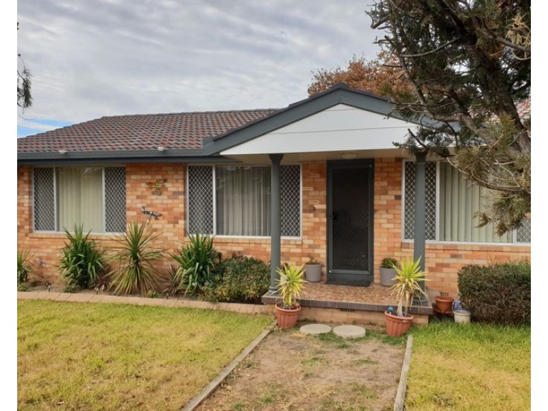 213 Canambe Street, Armidale NSW 2350