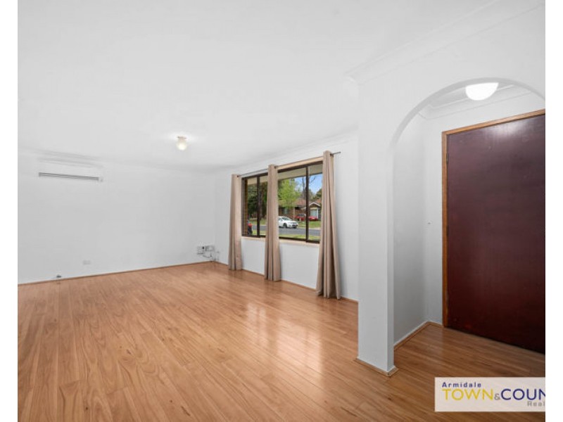 10 Sarah Place, Armidale NSW 2350