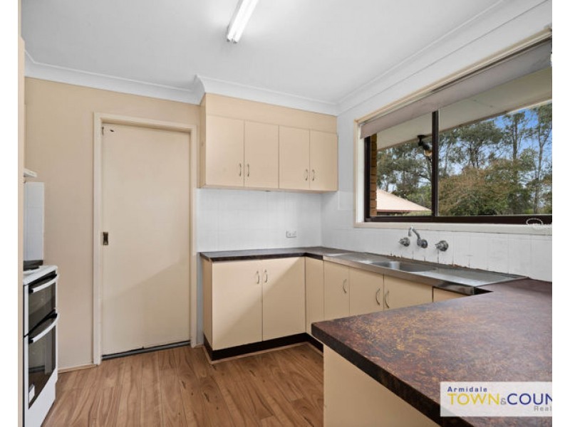 10 Sarah Place, Armidale NSW 2350