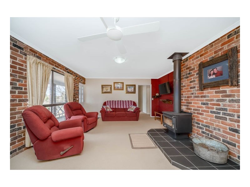 10 Corey Road, Armidale NSW 2350