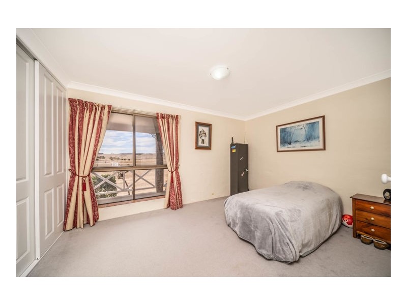 10 Corey Road, Armidale NSW 2350