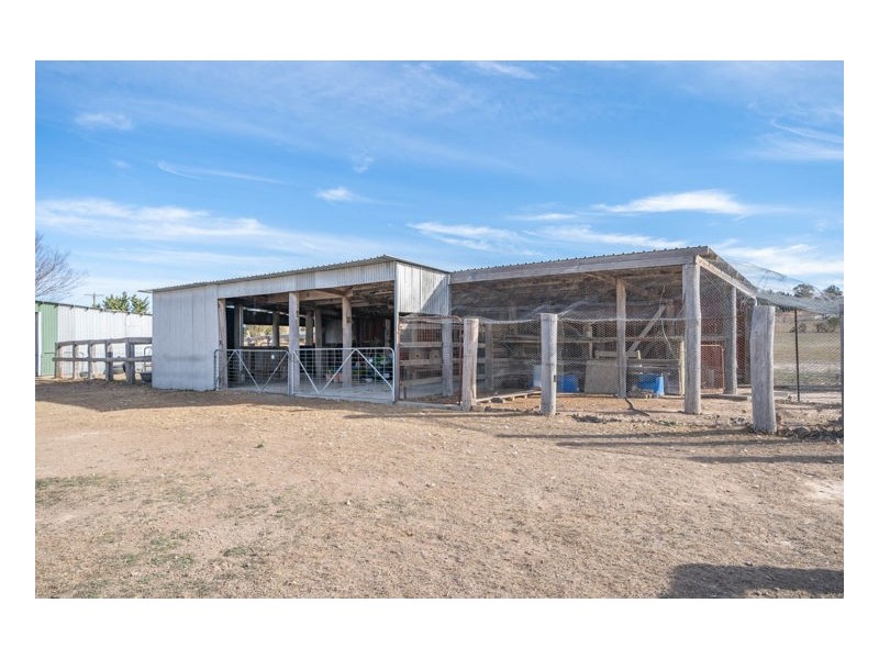 10 Corey Road, Armidale NSW 2350