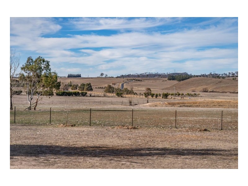 10 Corey Road, Armidale NSW 2350
