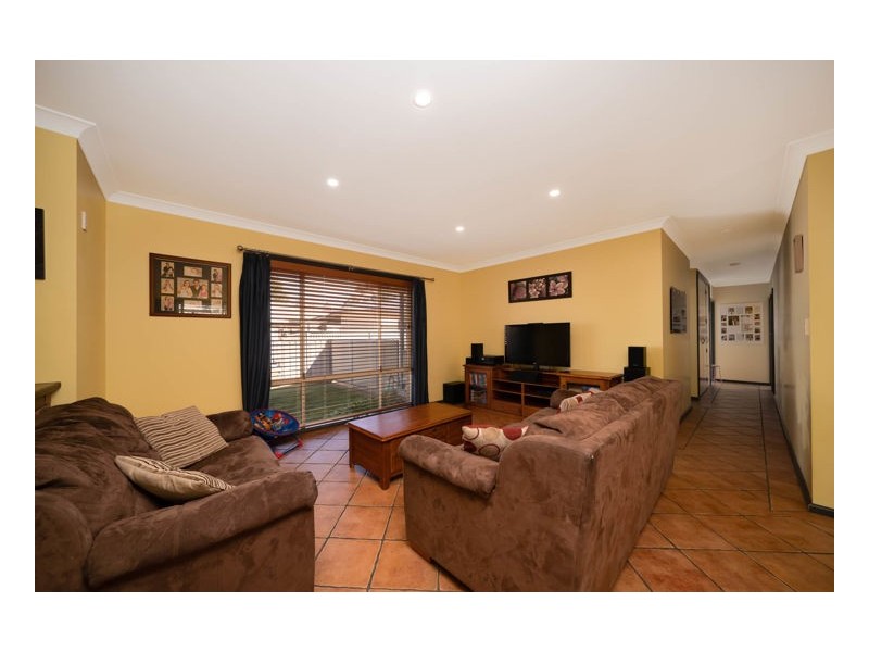 9 Fiona Place, Armidale NSW 2350