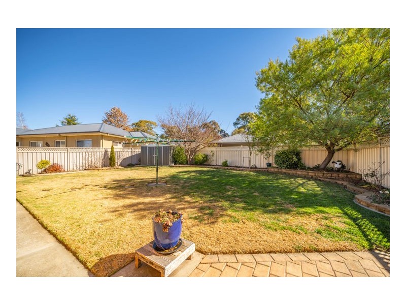 9 Fiona Place, Armidale NSW 2350