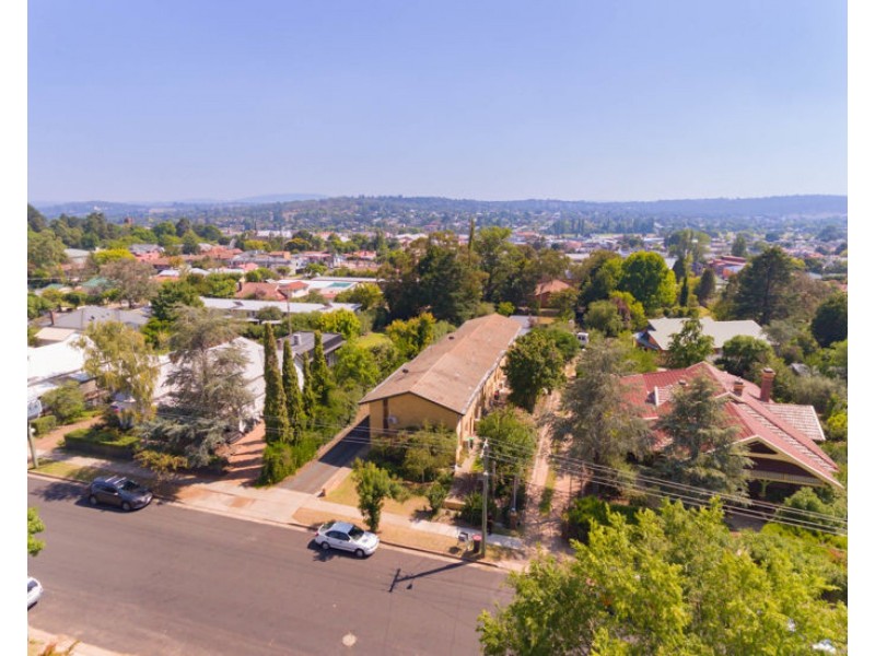 2/95 Brown Street, Armidale NSW 2350
