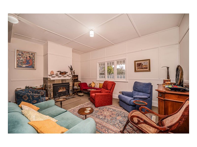 51 Maitland Street, Uralla NSW 2358